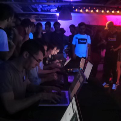 u_frontender's profile picture. Create something with my hands