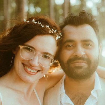 ameliaabbott's profile picture. Linguistics PhD student interested in sign SLA. Coffee snob, cat lady, ever-aspiring polyglot, community radio DJ. she/her