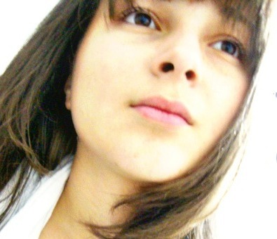 Eu conheci o mundo andando sobre ele,mesmo sendo enganada pelos meus sonhos.Isso,ao mesmo tempo,engrandeceu-me e me fez muito mal.