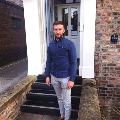 jonocharters's profile picture. 27 | Champagne lifestyle, Lemonade wage