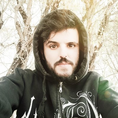 JullLives's profile picture. 