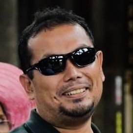 rtarmones's profile picture. cool.