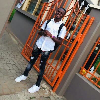 A_O_Emma's profile picture. Christian🤗, Student🎒, Actor 🎬, Very jovial😇, Very principle😎