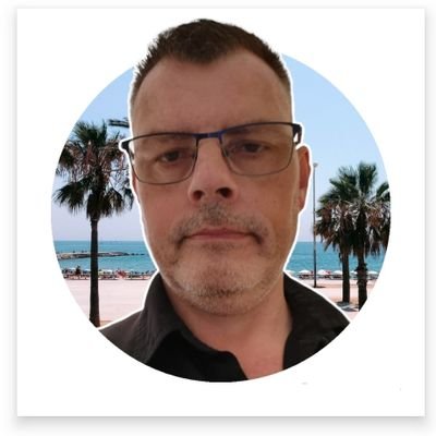 ebook author, website traffic enthusiast, affiliate marketing and internet marketing student (you never stop learning) Brit bloke. follow me for follow back 👍