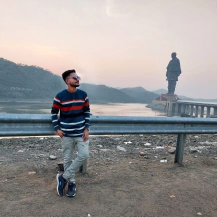 Bhargav05364485's profile picture. Luv u Zindagi 💞
India🇮🇳