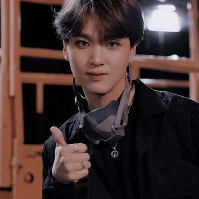 itzzeusss's profile picture. —zona nyaman