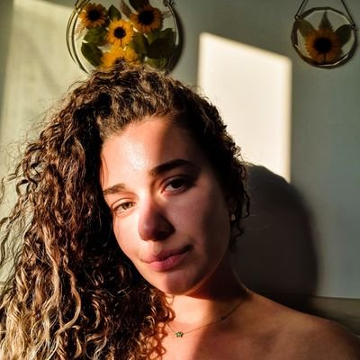 salbutamanda's profile picture. meio good vibes, meio baixo astral