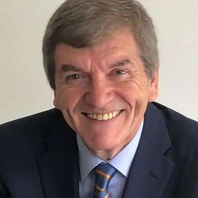 Dr en Ciencia Política. Sciences-Po París. Consultor Político. Trabajó para F. Mitterrand, Pepe Mujica, O. Humala, AMLO, E Macron, Xiomara Castro, Yamandú Orsi.