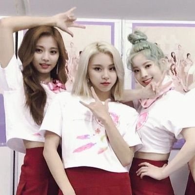 dailydctzupics's profile picture. dedicated to school meal club and twice! #DACHAETZU #TWICE
