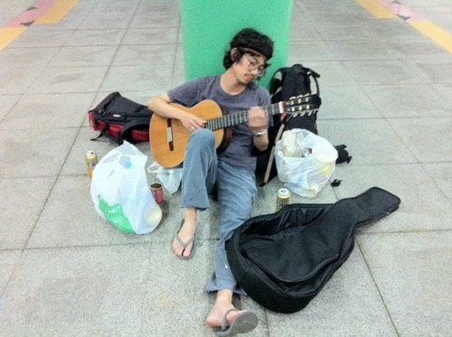 neutralflower's profile picture. motto:we are the universe.interest:건축,록,우주,시공간,종교,자연,영화,동물,악기.뭔가변하는순간,A와B사이의프로세스,흐름,역사,진동하는것들,보이지않는데있는것들,여자making: 건축,싸운드,필름,평화,CO2,똥,별명:노련한변태(혹은꽃거지)대인관계:초열악