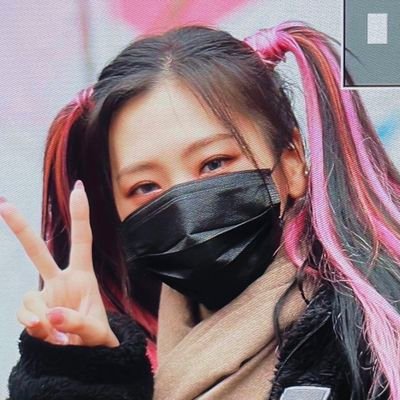 #정원: and that concludes our meeting for the week, let's see if you were paying attention, *kahoot music starts playing* • multi • any pronouns • 18 • 🇲🇽🏳️🌈