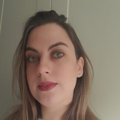 Mental Wellbeing Programme Manager & Trainee MH Peer Support Worker👩💻 Book Lover 📚 Elder emo/pop punk 🖤 Usually found drinking coffee & eating pastries 🥐