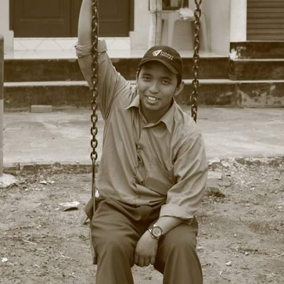 SecarikW's profile picture. Happy Fun