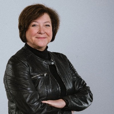 powerfuture's profile picture. Volkswirtin #Kommunikation #PR #Marketing #Strategie #Positionierung #Marke #Energiewende #Gesundheitswende #Bürgerbeteiligung