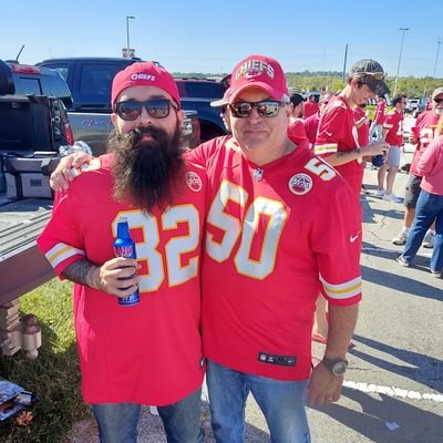 An old soldier, season ticket holder with a 6hr 1 way drive to games & a family man. Appreciate the good in life once you see the bad. Kinda of like the Chiefs.