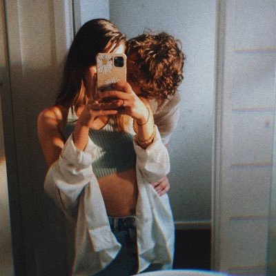 ArielFin_ess's profile picture. Tall Alpha male loving his Red Headed Goddess. Together we are more deserving of your money. Serve us, peasants. #newbies #godess #paypig #financialsub