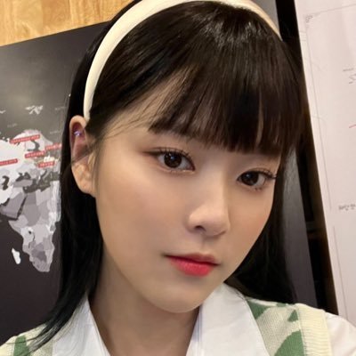 daily updates of loona’s kim hyunjin 🌙