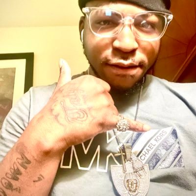 CayGeeSosa's profile picture. ten toes down no lackin