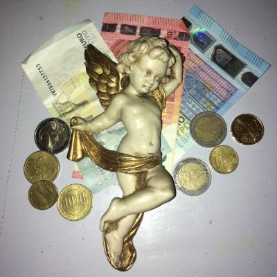 kinderlosemilf's profile picture. unzurechnungsfähig und unnütz