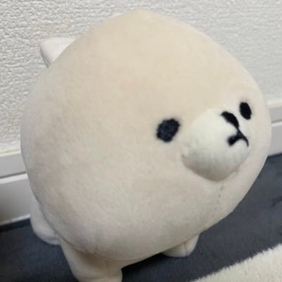 読書垢です。読書感想は説明やあらすじを入れず、自分の気持ちのみを表すために、短歌調に31文字程度に言葉を削ぎ落としていきます。全ての作者・作品をリスペクトしています!また、自作の短歌もたまに詠んでます。心は歌人! #読書好きな人と繋がりたい #短歌好きと繋がりたい #読了短歌 副業・出会いはお断り!
