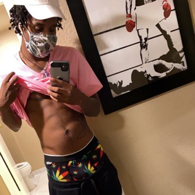 Mr. JAMAICA🇯🇲 PAID BOOKINGS HIT MY DM🫴🏻🍆😈 $10Vids $50 Ft Shows‼️⚠️ #HOUSTONTX #ContentCreator I LOVE MY WOMEN 👅 NO MEN ⚠️‼️ 👎🏽 FEMALE COLLABS ONLY‼️‼️