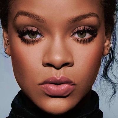 Your ultimate online gallery source for Rihanna. 💕✨ @Rihanna