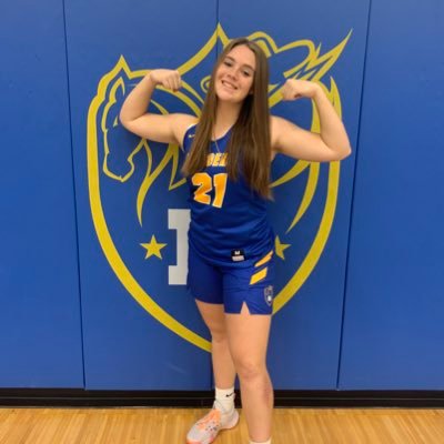 nat_thompson21's profile picture. '24 nhs