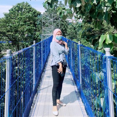 shelala54's profile picture. | insanity| infinity | insecurities | im trying to be normal cause weird is me 🙄