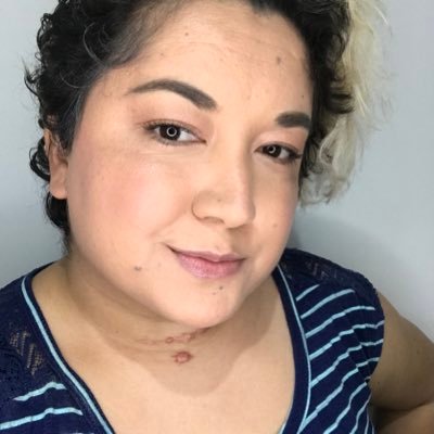 Cosmetóloga y maquilladora profesional. Lesbiana y feminista 🏳️🌈💜