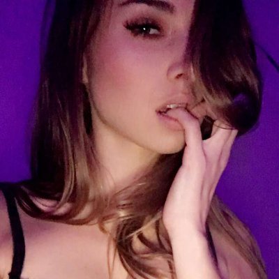 Hookflirt model since 2019 
Adult playmate and kitten 
Check me out and play with me!