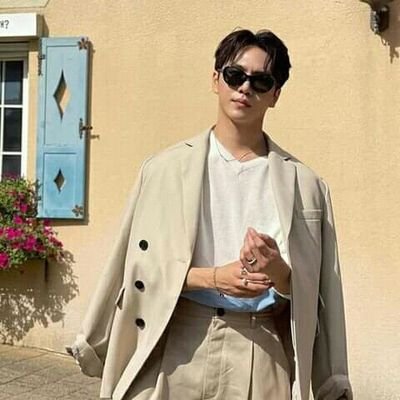 crisanto_sehun's profile picture. Exo l,and universe is the best fandom ive ever seen