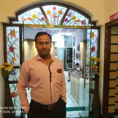 Hotel Taj Plaza is on a heart throbing location just 600 mts away from Taj Mahal. The view of Taj from the deluxe rooms and the terrace is magnificent.