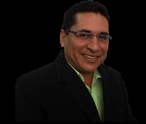 soy comunicador social de la Unad, caricaturista con el seudónimo de el EMPÍRICO, actualmente tengo la seccion del computador en el noticiero de telepetroleo.