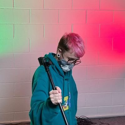 gaygh0stie's profile picture. if you took all of the love letters I've ever written and built a house out of them, you would have a pretty shitty house xo