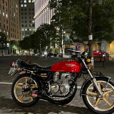 都内在住ヨンフォア・サンパチ 乗りです!2台体制で関東圏を走っております。見かけた方は気軽に声をかけて下さい😆どうぞ宜しくお願いします🙇♂️🙇♂️