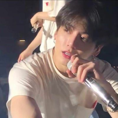 Liin_Gi's profile picture. 🇻🇳V-ARMY🇻🇳
방탄소년단
💜STAN BTS STAN LEGEND💜