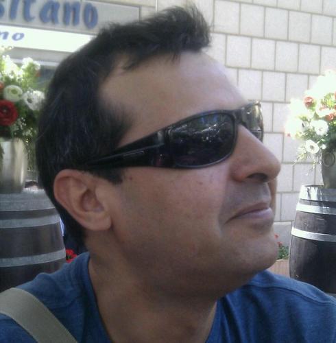 Realizador, guionista y artista digital.