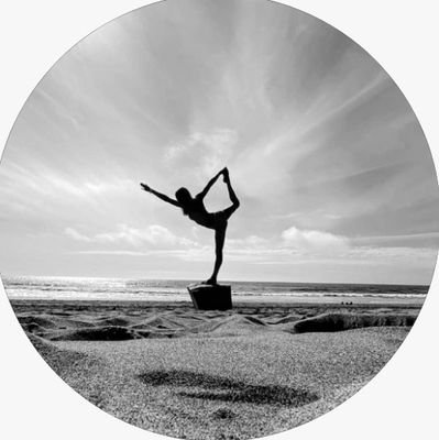 Nutrition Science Geek and certified yoga instructor 200RYT-nature loving #salicylate and #histamine intolerant mama with a passion for life.