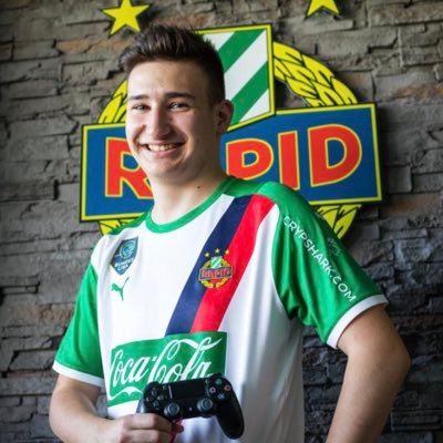 Professional Fifa Player for SK Rapid Wien / 18 years Old
