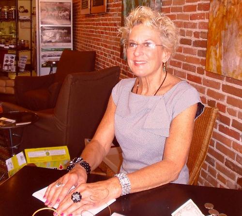 CindyLucysCarp's profile picture. Will Cindy ever be able to catch the Big One and give honor to online dating? Author of Plenty of Carp: A Fishing Guide for Dating Singles.