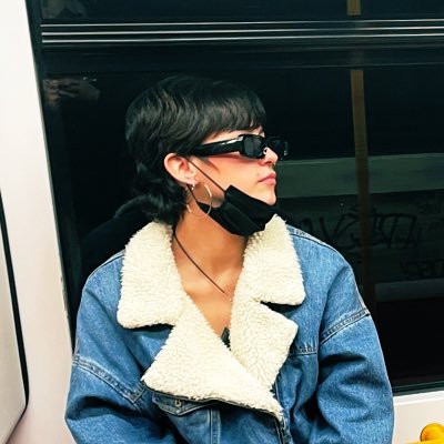 ⛩; Run away.