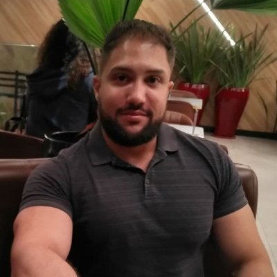 Escritor de ficção científica, engenheiro e cientista de dados. Autor de O Quarto Mistério.
