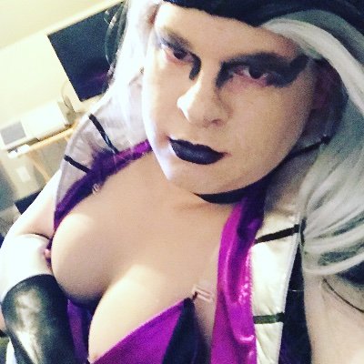 BrieezyE's profile picture. Hi I am Cosplayer, con goer, trans woman, comic reader, video gamer player and all around big nerd, she/her, poly, pansexua, kink, 31