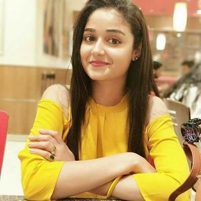 AtikaMomin7's profile picture. Follow me please