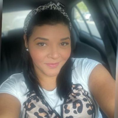 anniamar22's profile picture. A la dictadura solo la tumba un pais UNIDO Y EN LA CALLE..!! Defendamos nuestra Democracia.! Venezuela nos necesita..!! No hay mal q dure 1000 años..!!