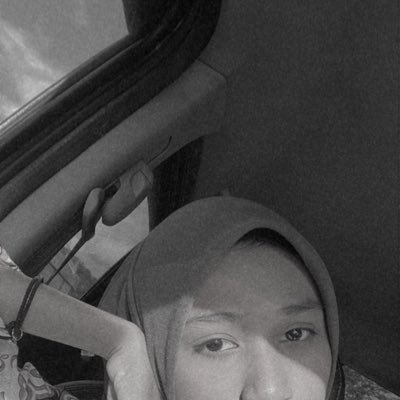 nhudazmi's profile picture. work