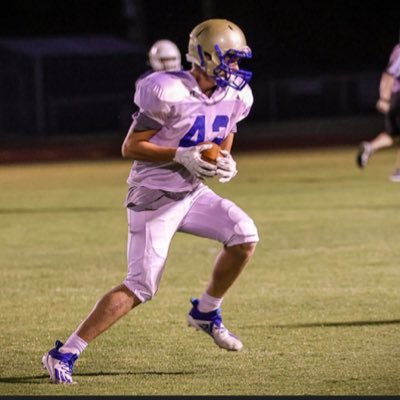 Charlie Mullis • Brentwood high school • ‘24 • 6’2 195 • 🏈TE/HB • ⚾️RHP, 1B, 3rd, OF• 3.9 GPA