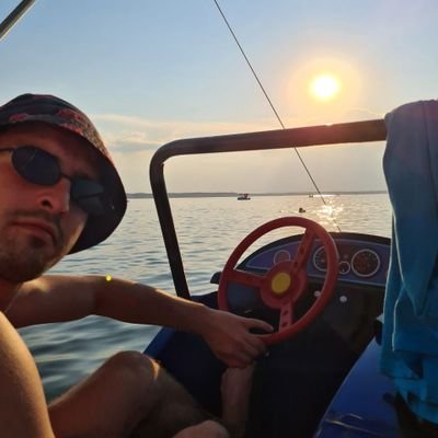 onepiecewa99's profile picture. да та сама