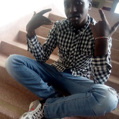 DebwoySaggy's profile picture. Saggy to the world