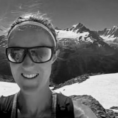 Physiotherapist and GB Mountain runner...happiest in the hills and forever trying to stay injury free.

Instagram: stunstall86